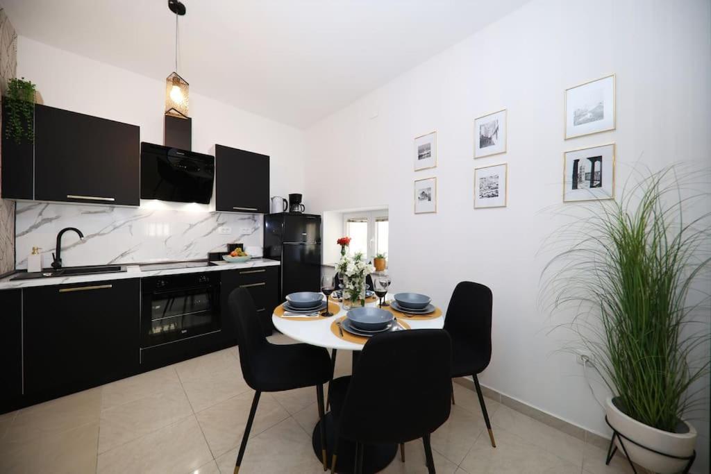“Minipalais” Apartment In The Heart Of זאדאר מראה חיצוני תמונה