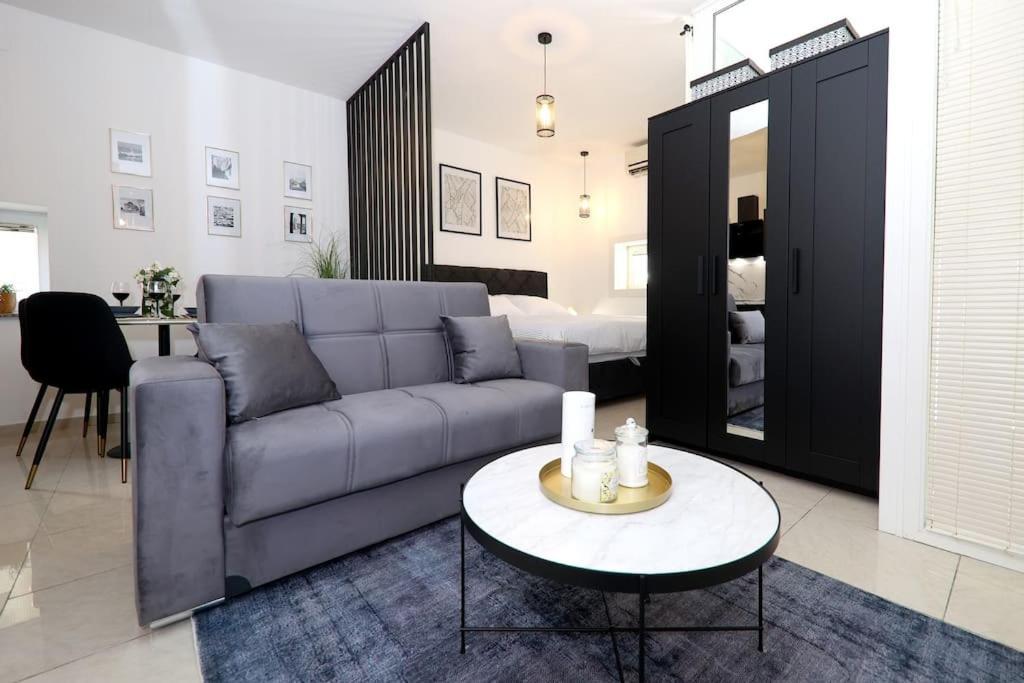 “Minipalais” Apartment In The Heart Of זאדאר מראה חיצוני תמונה