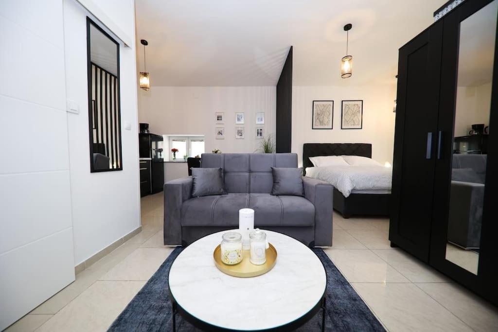 “Minipalais” Apartment In The Heart Of זאדאר מראה חיצוני תמונה